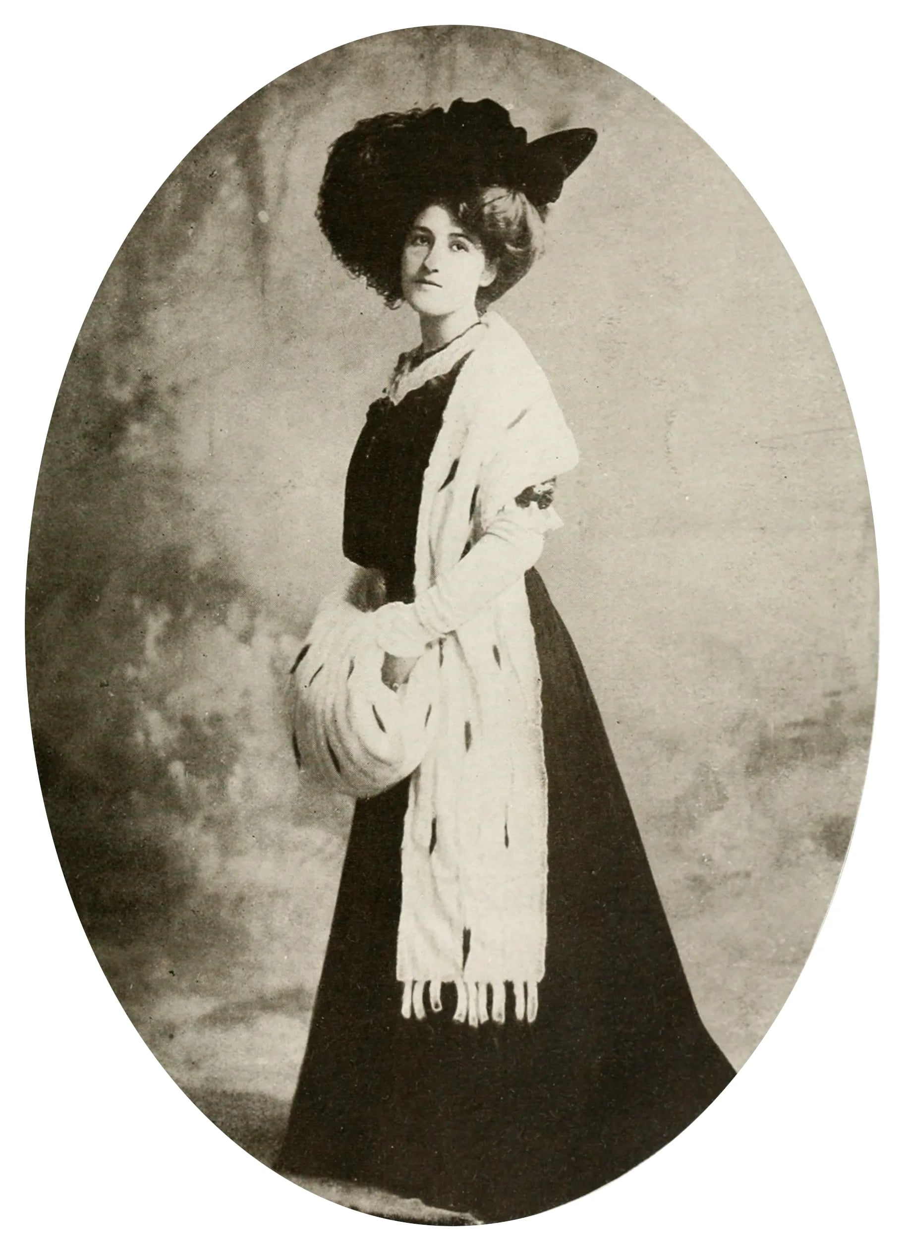 Portrait of Dorothy Russell (1884–1954) – memorial page