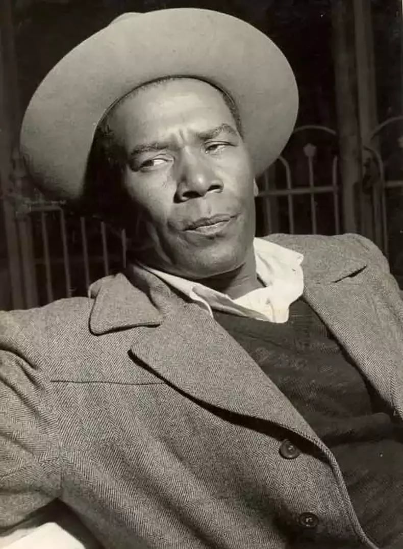 Porträt von Gregório Fortunato (1900–1962) – Gedenkseite