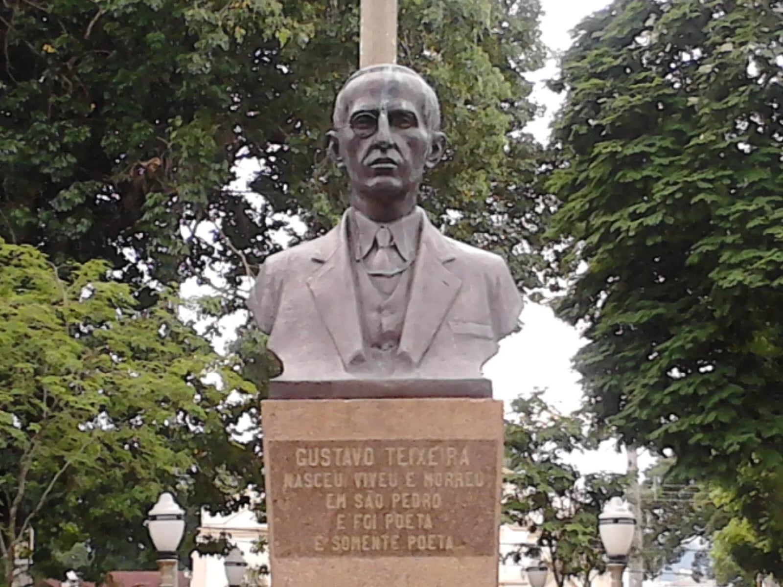 Porträt von Gustavo Teixeira (1881–1937) – Gedenkseite