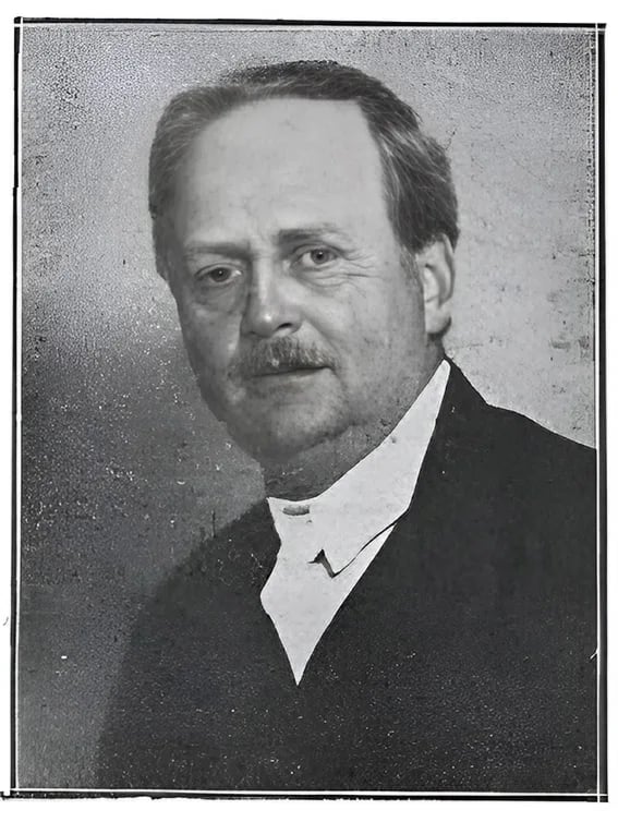 Portrait of Árpád Gyergyay (1881–1952) – memorial page