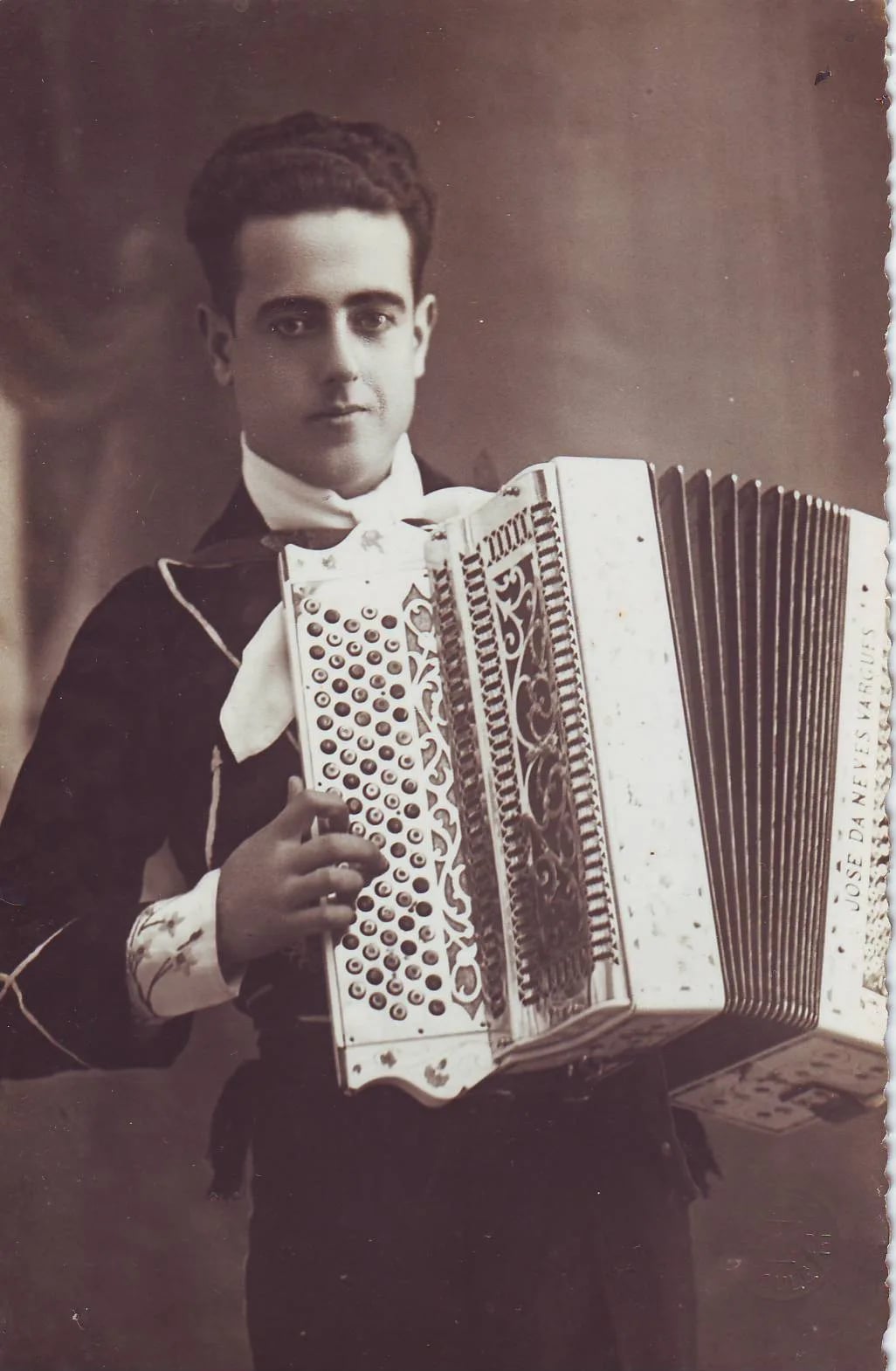 Portrait of José Ferreiro Júnior (1915–1964) – memorial page