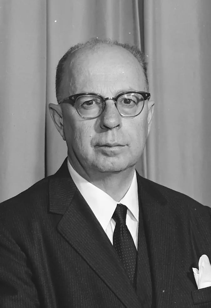 Portrait of João Leitão de Abreu (1913–1992) – memorial page