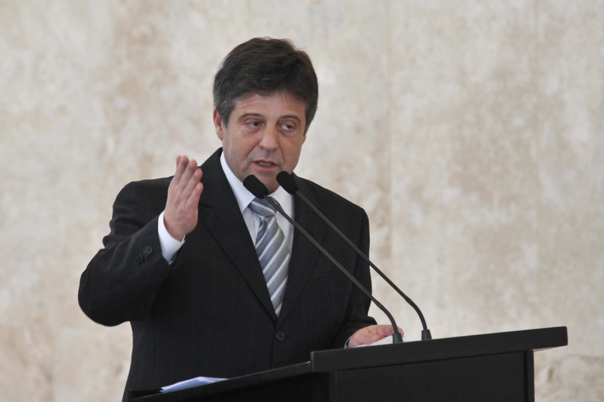 Portrait of Mendes Ribeiro Filho (1957–2015) – memorial page