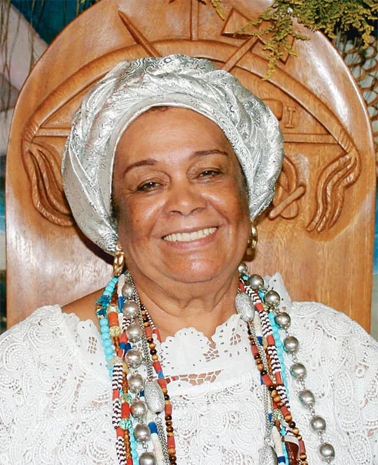Porträt von Mãe Carmem (1928–2025) – Gedenkseite