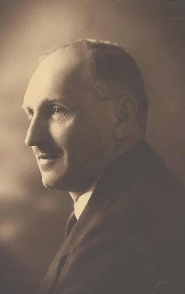 Porträt von Károly Herodek (1873–1969) – Gedenkseite