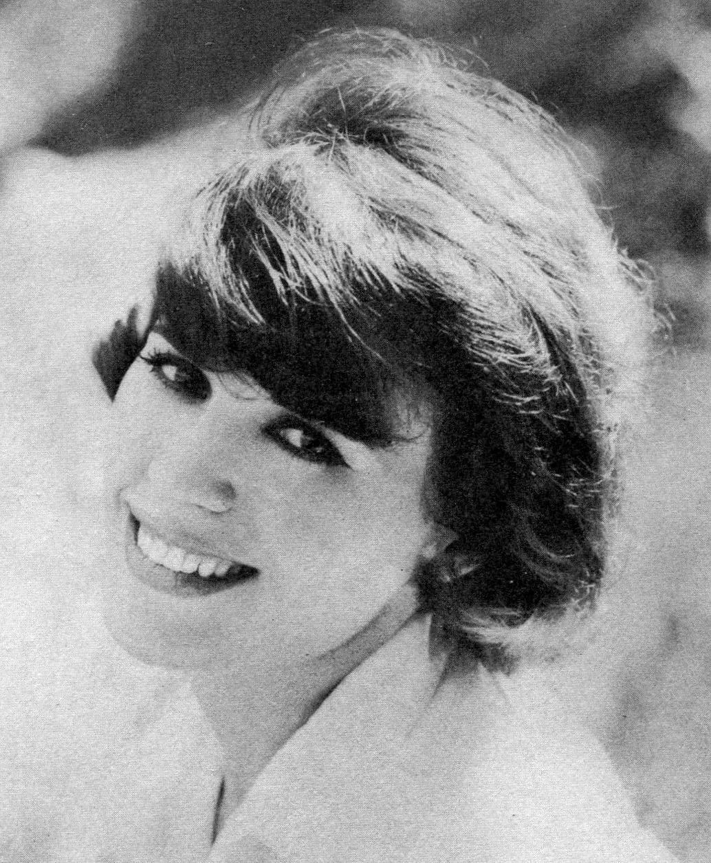 Porträt von Joni James (1930–2022) – Gedenkseite