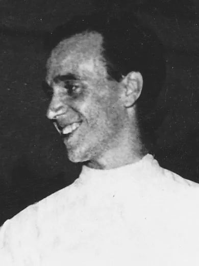 Portrait of Carlo Pavesi (1923–1995) – memorial page