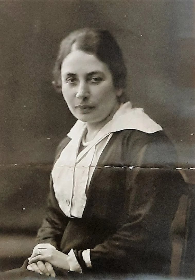 Portrait of Klara Neuburger (1882–1945) – memorial page