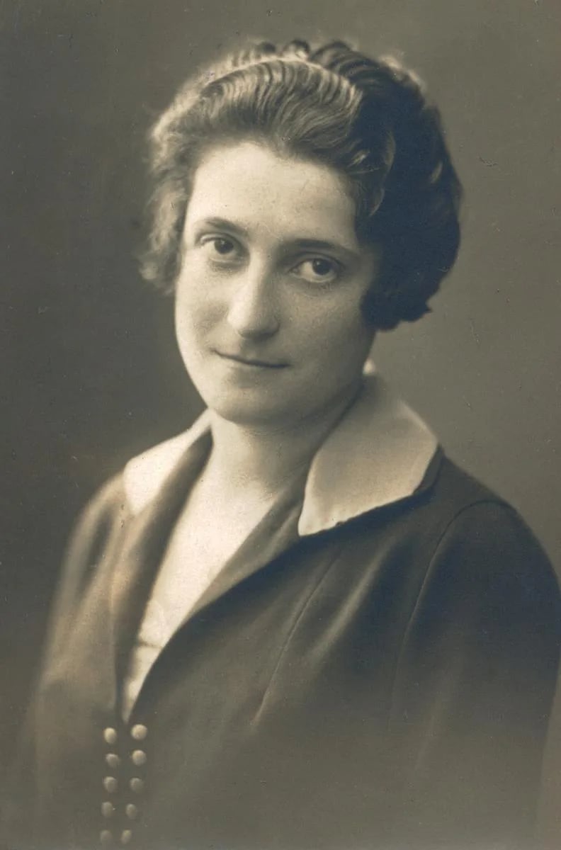 Portrait of Friederike Elkanová (1899–1942) – memorial page