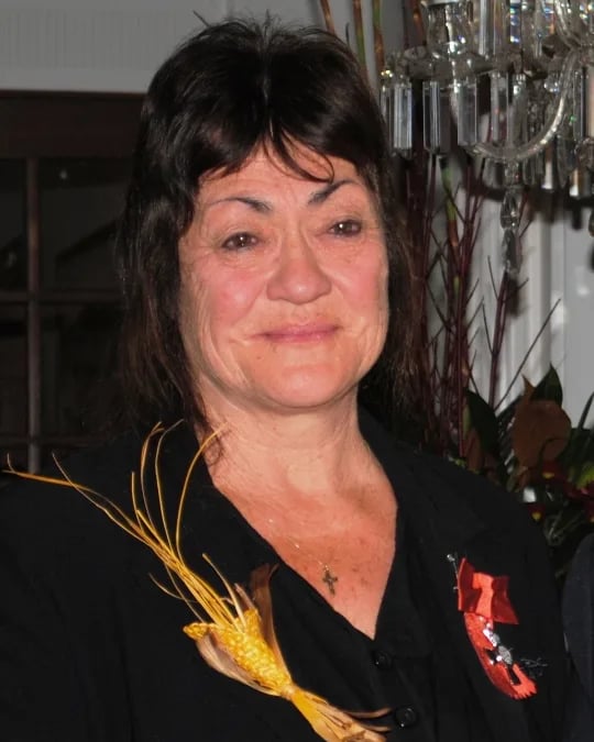 Porträt von Roka Ngarimu-Cameron (1948–2025) – Gedenkseite