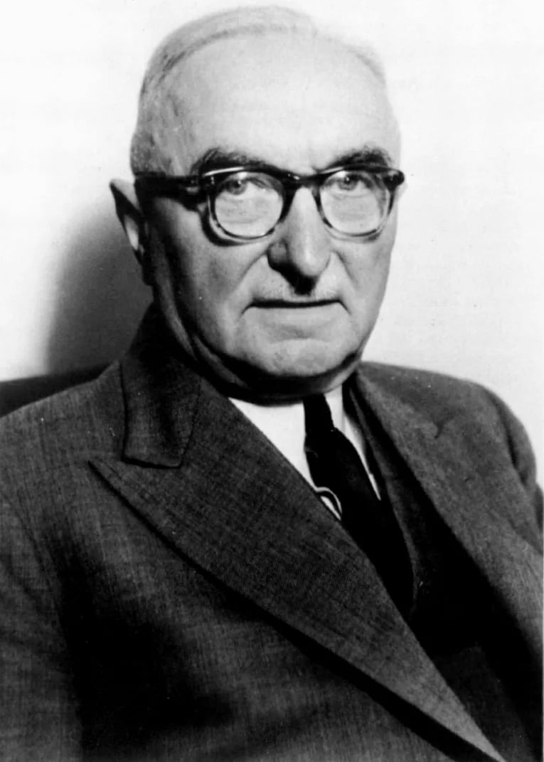 Portrait of A. A. van Nieuwenhuyzen (1883–1959) – memorial page
