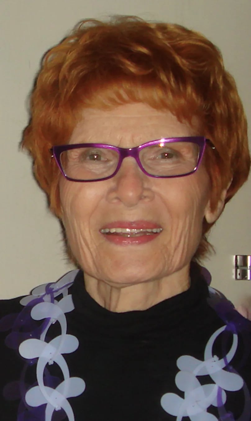 Portrait of Hester Diamond (1928–2020) – memorial page