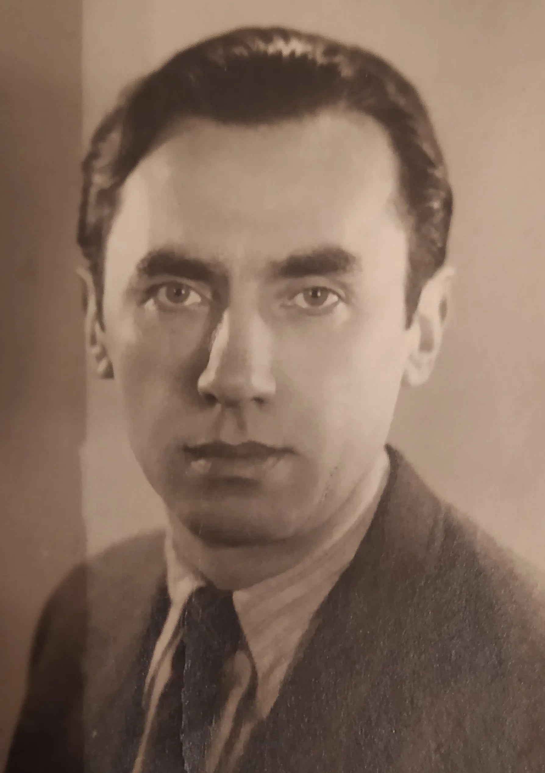 Portrait of Mieczysław Łopuski (1908–1982) – memorial page