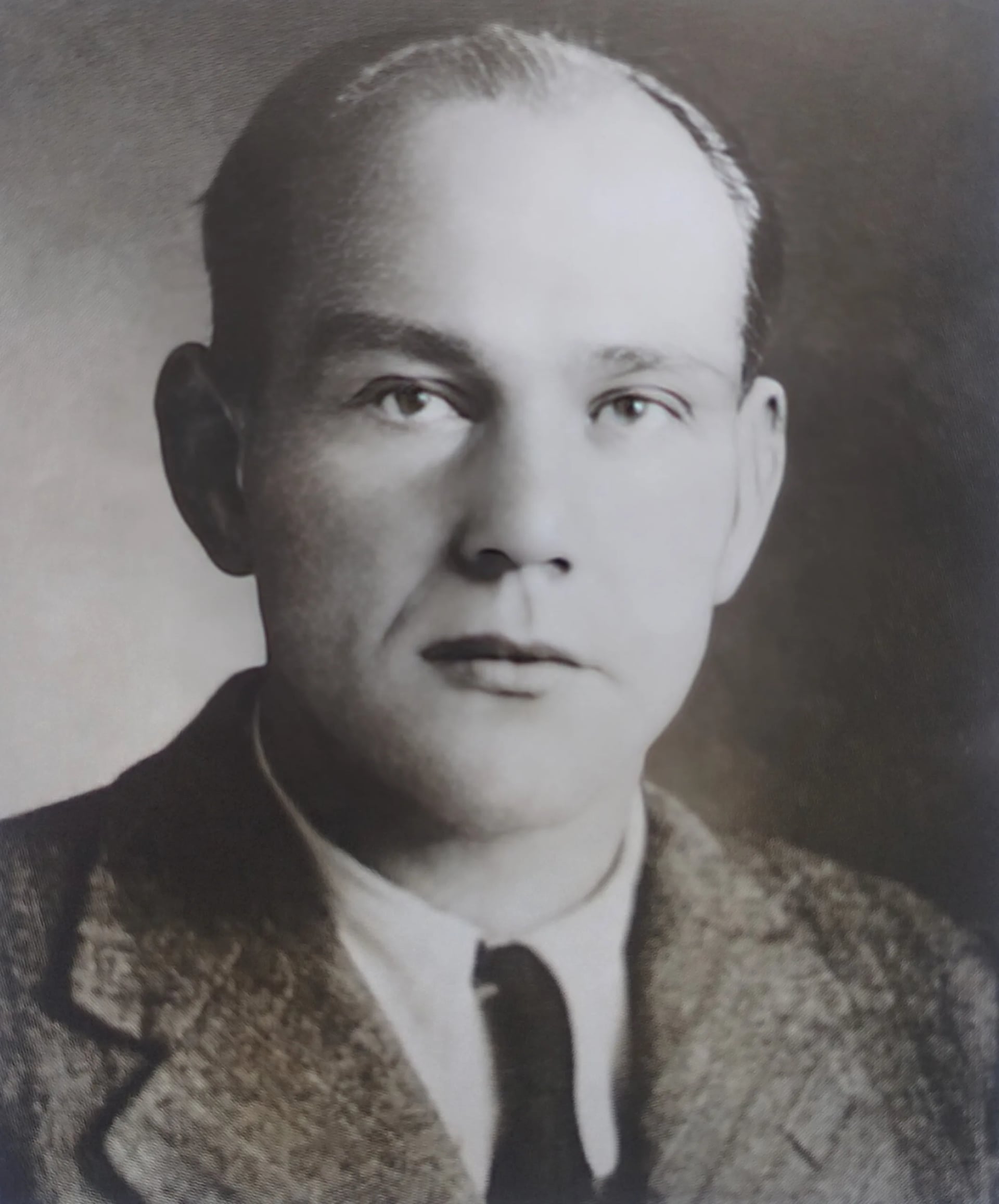 Portrait of Václav Hejna (1913–1942) – memorial page
