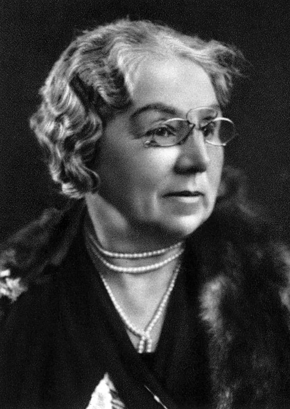 Portrait of Ľudmila Podjavorinská (1872–1951) – memorial page