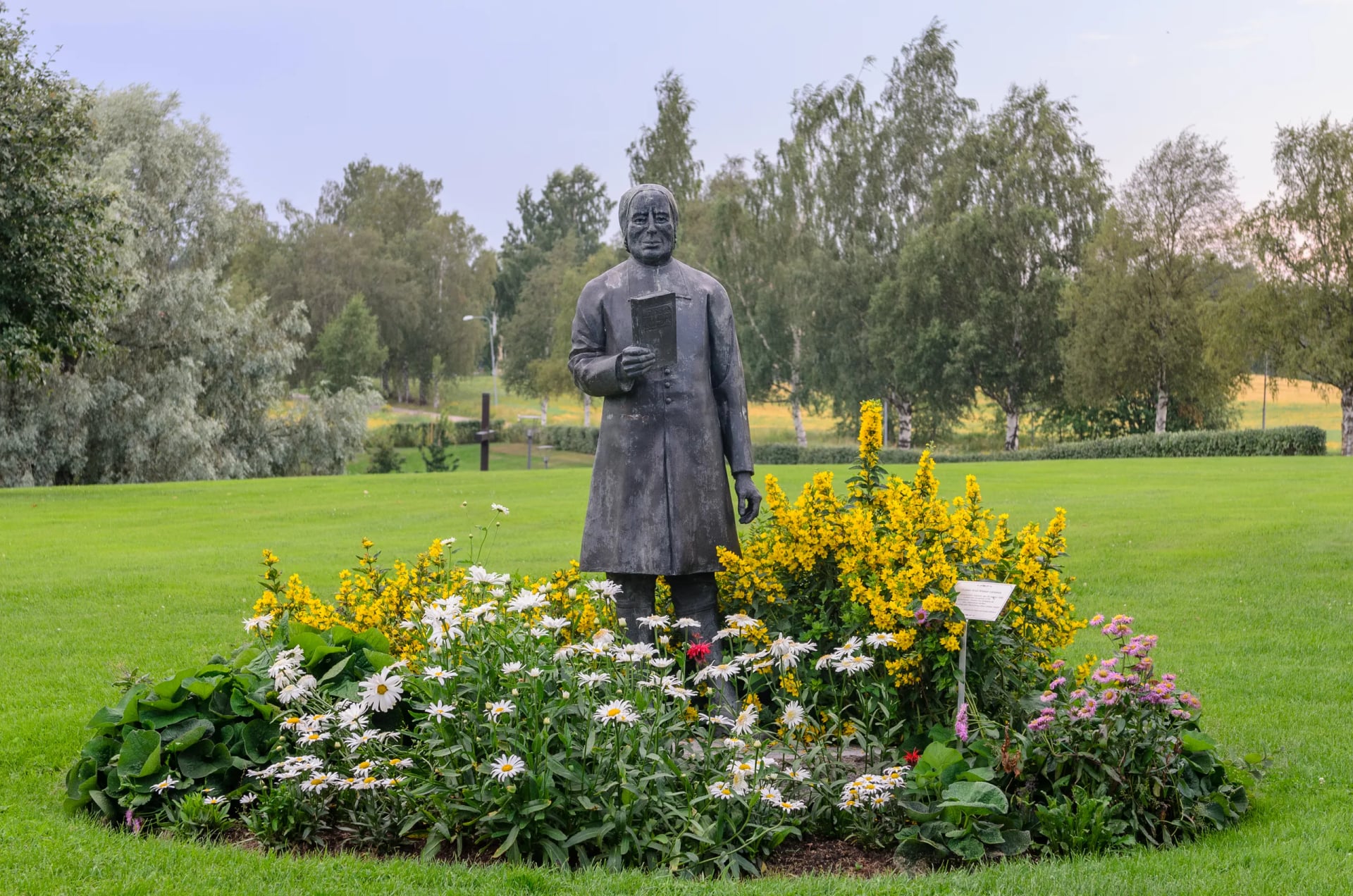 Portrait of Knut Lenaeus (1688–1776) – memorial page