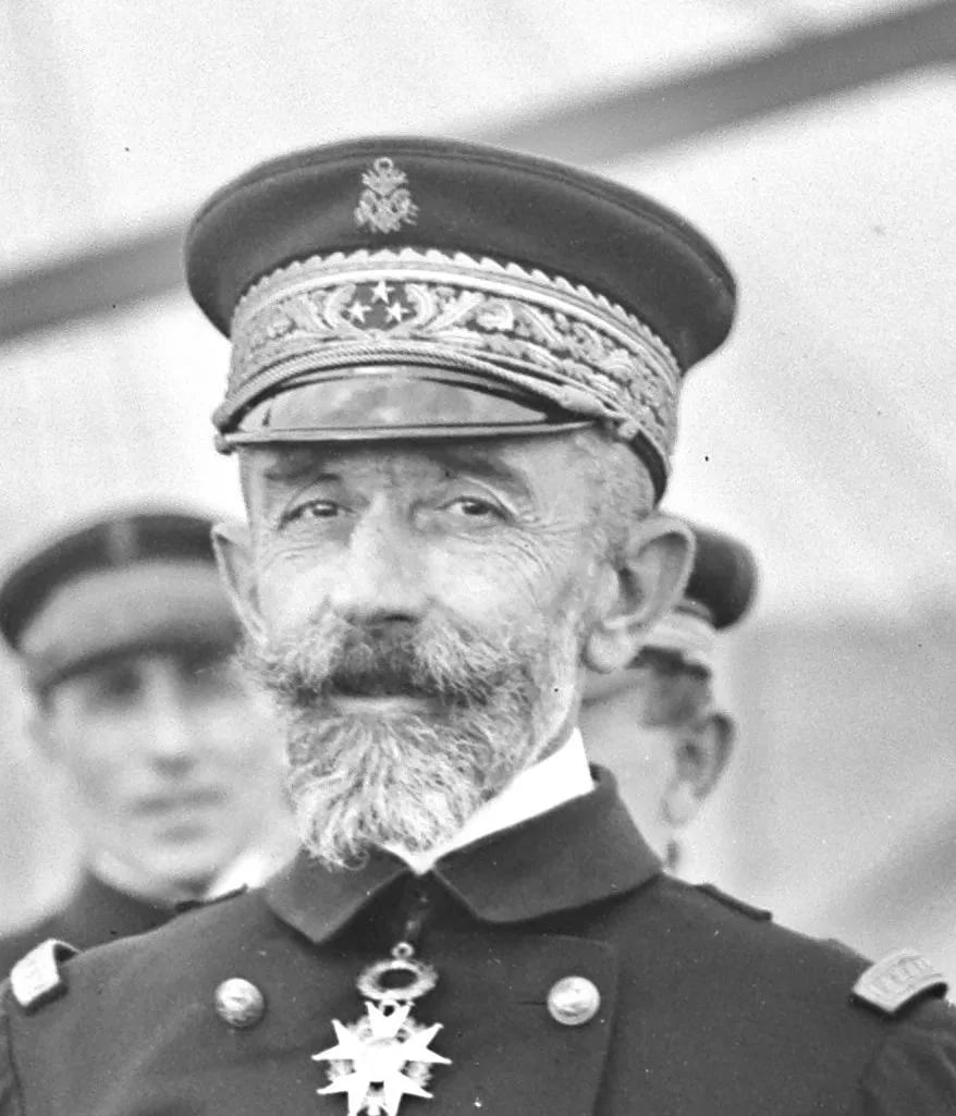 Portrait of Maxime Le Vavasseur (1869–1936) – memorial page