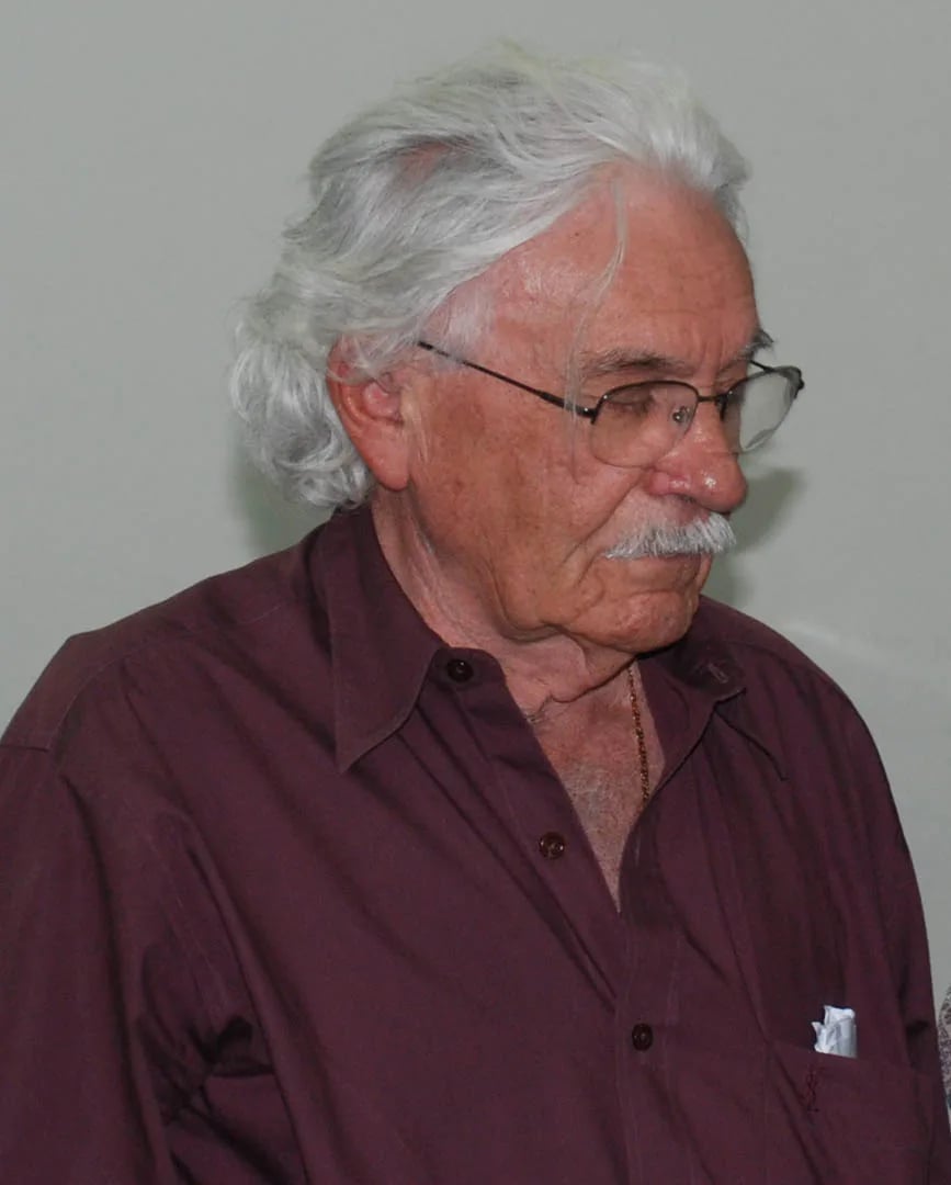 Porträt von Janduhy Finizola (1931–2024) – Gedenkseite