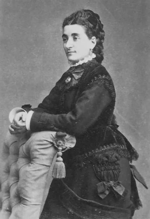 Portrait of Ana Pereira (1845–1921) – memorial page