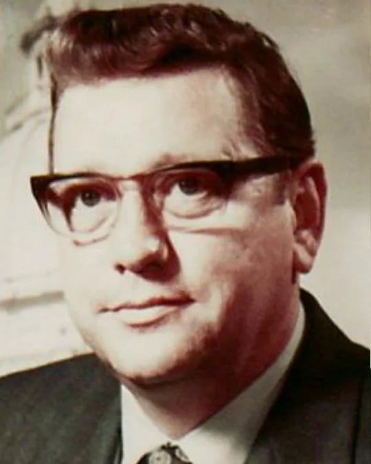 Portrait of John L. Pearson (1926–2021) – memorial page