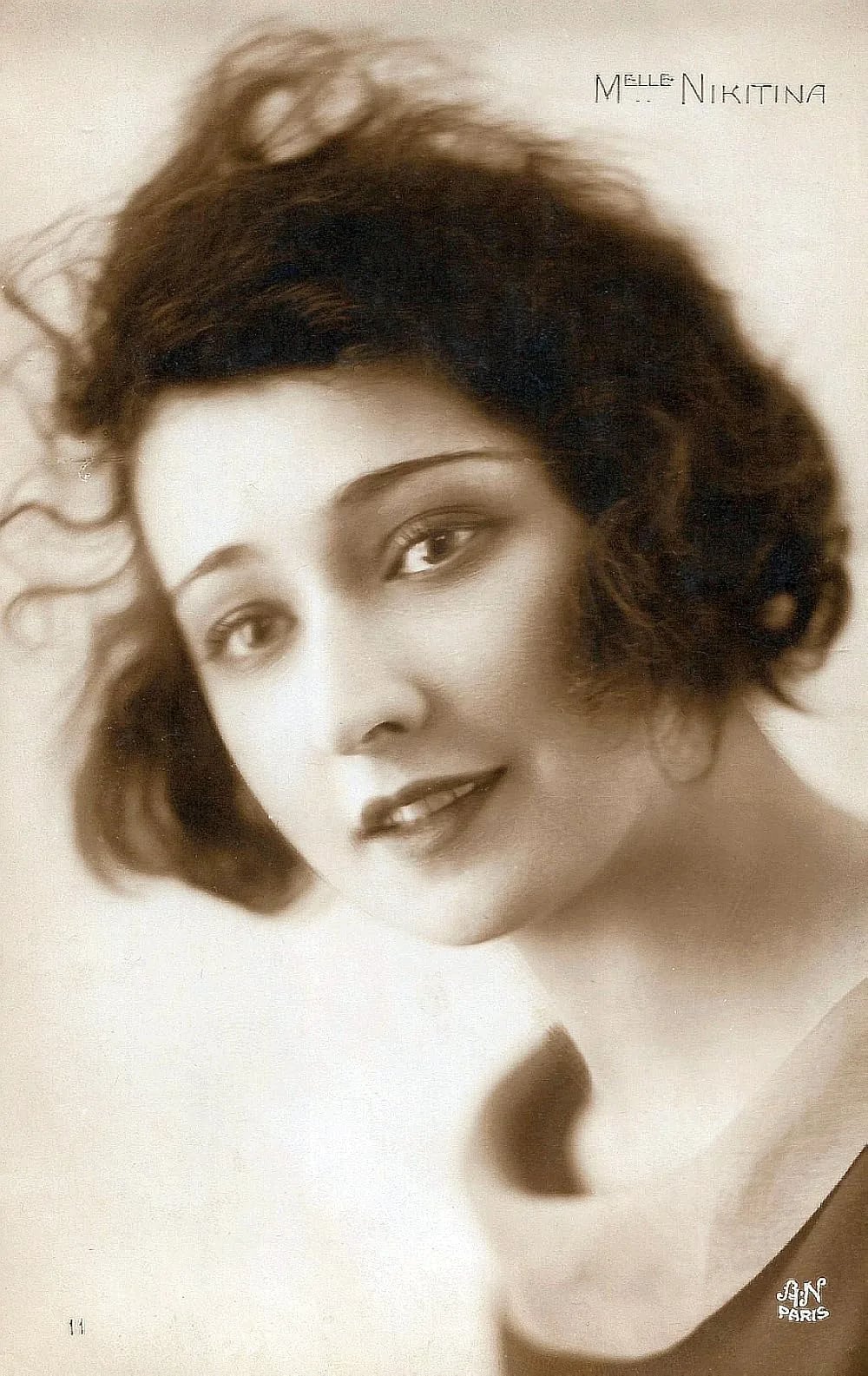 Porträt von Alice Nikitina (1900–1978) – Gedenkseite