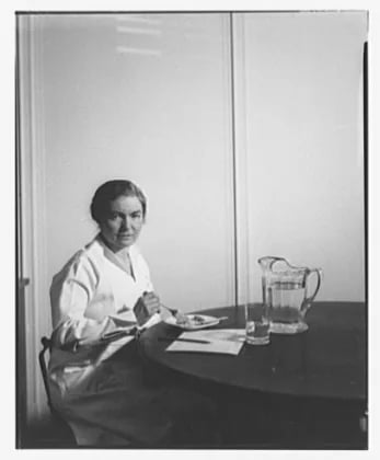 Portrait of Lucy Maclay Alexander (1888–1969) – memorial page