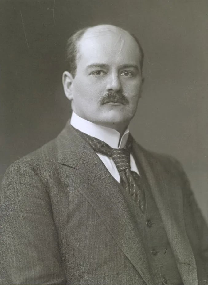 Portrait of Otto Schlüter (1872–1959) – memorial page