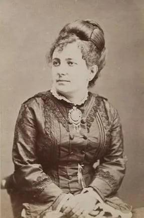 Portrait of Maria das Dores (1843–1928) – memorial page