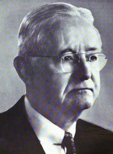 Portrait of Charles L. Gifford (1871–1947) – memorial page