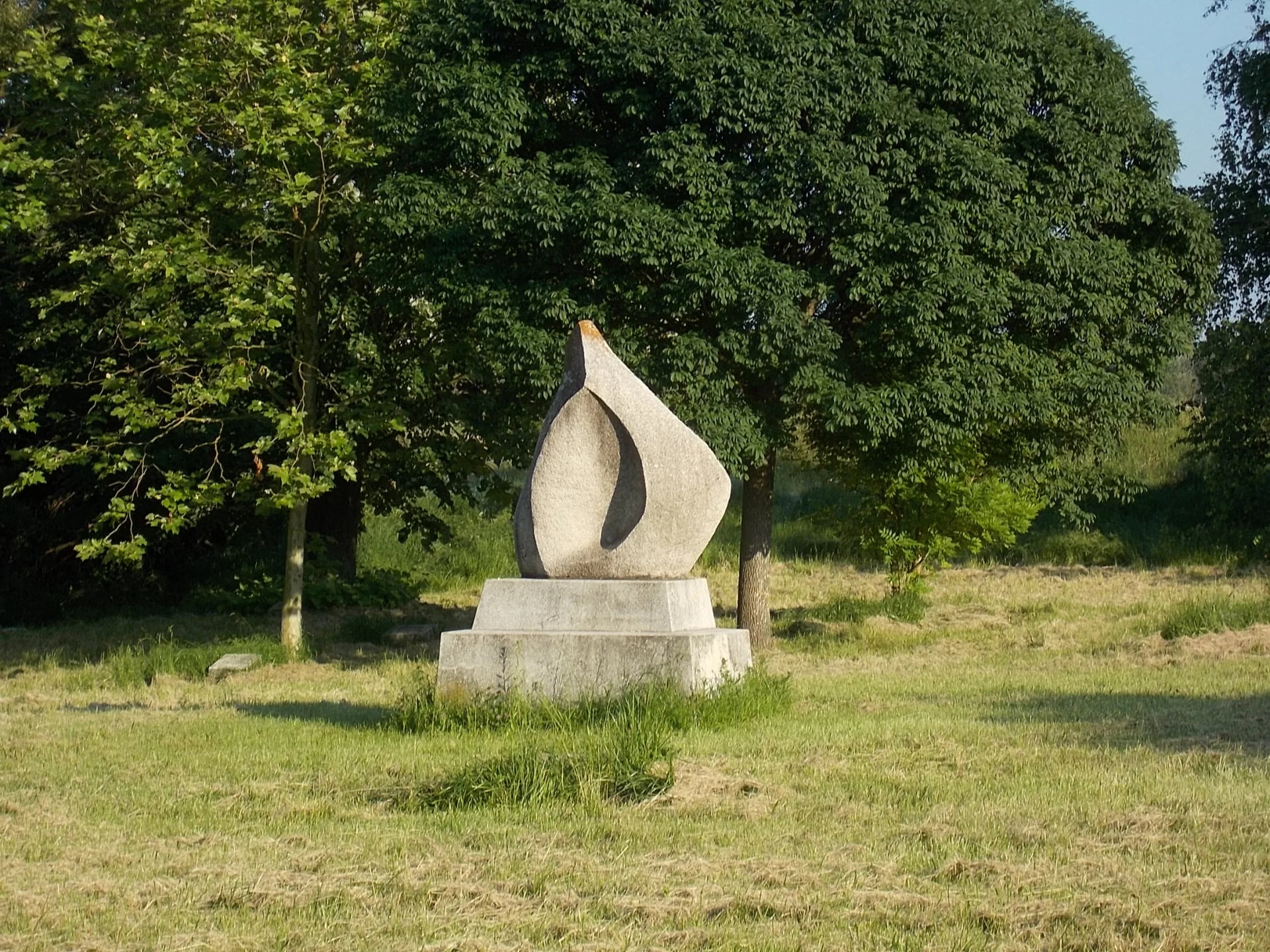 Porträt von Mitsui Sen Izumi (1939–2016) – Gedenkseite