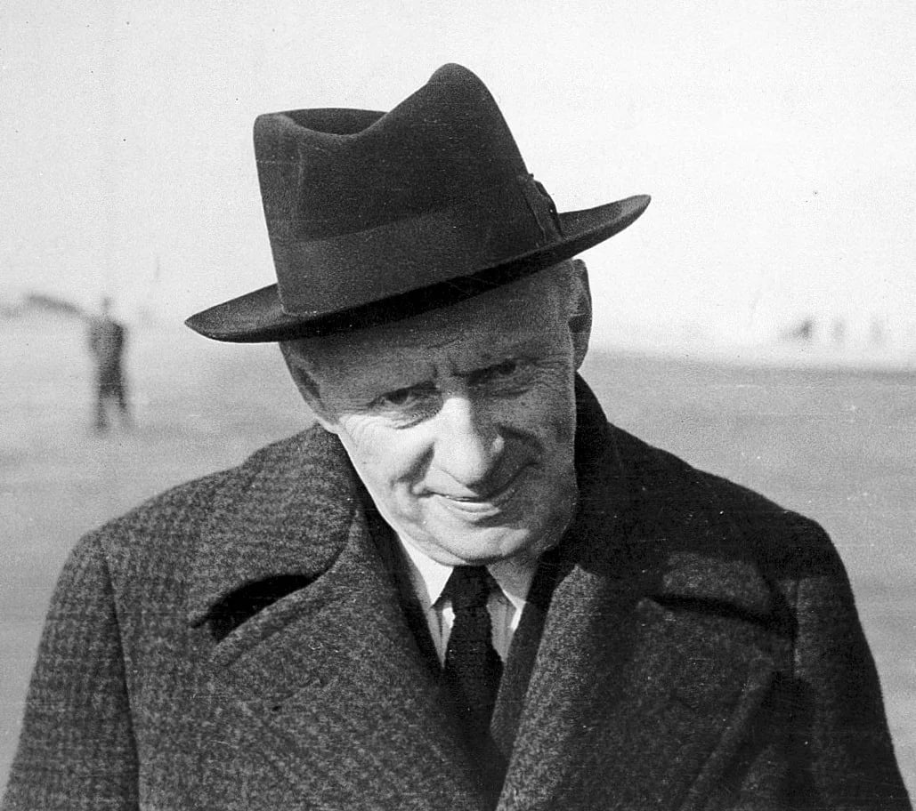 Portrait of Charles Wilson, 1. Baron Moran (1882–1977) – memorial page