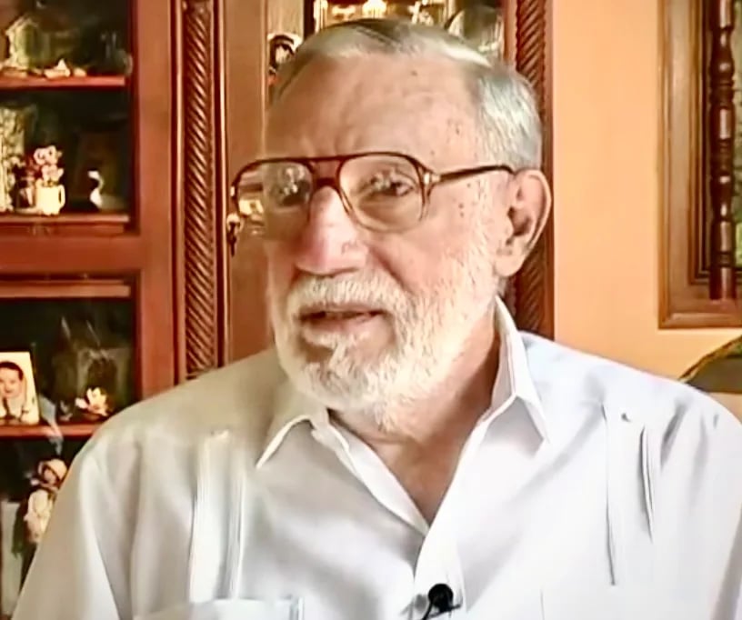 Porträt von Mariano Fiallos Oyanguren (1933–2014) – Gedenkseite