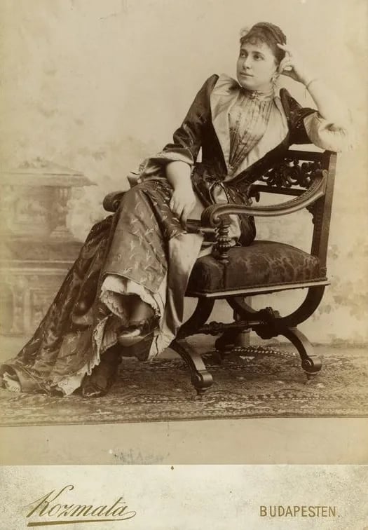 Porträt von Róza Pilisy (1857–1931) – Gedenkseite