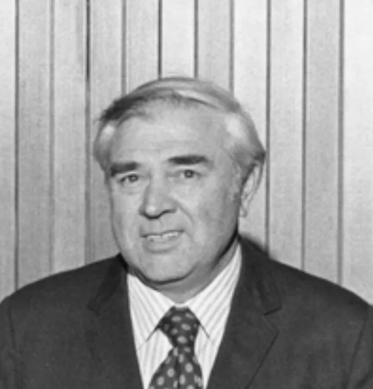 Portrait of Gilbert A. Franklin (1919–2004) – memorial page