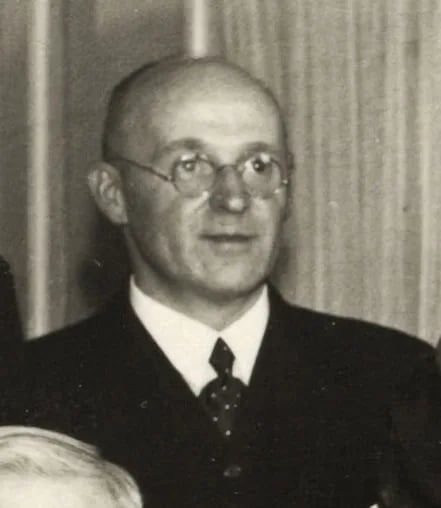 Portrait of Leo Brom (1896–1965) – memorial page