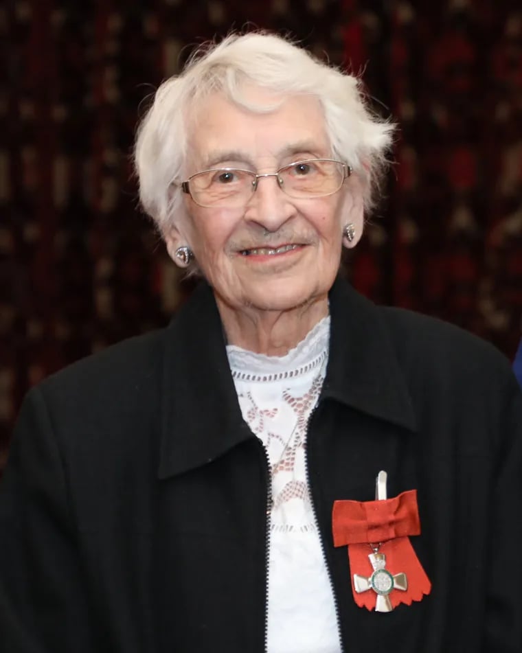Porträt von Patricia Broad (1931–2023) – Gedenkseite