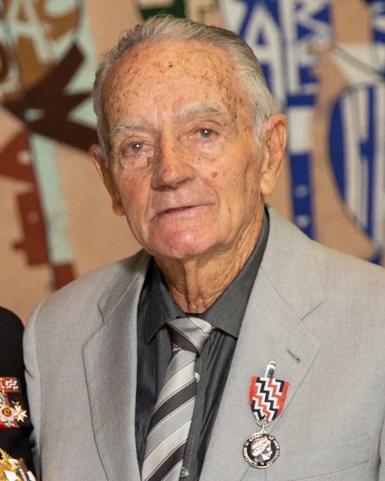 Portrait of Russ Hoggard (1929–2023) – memorial page