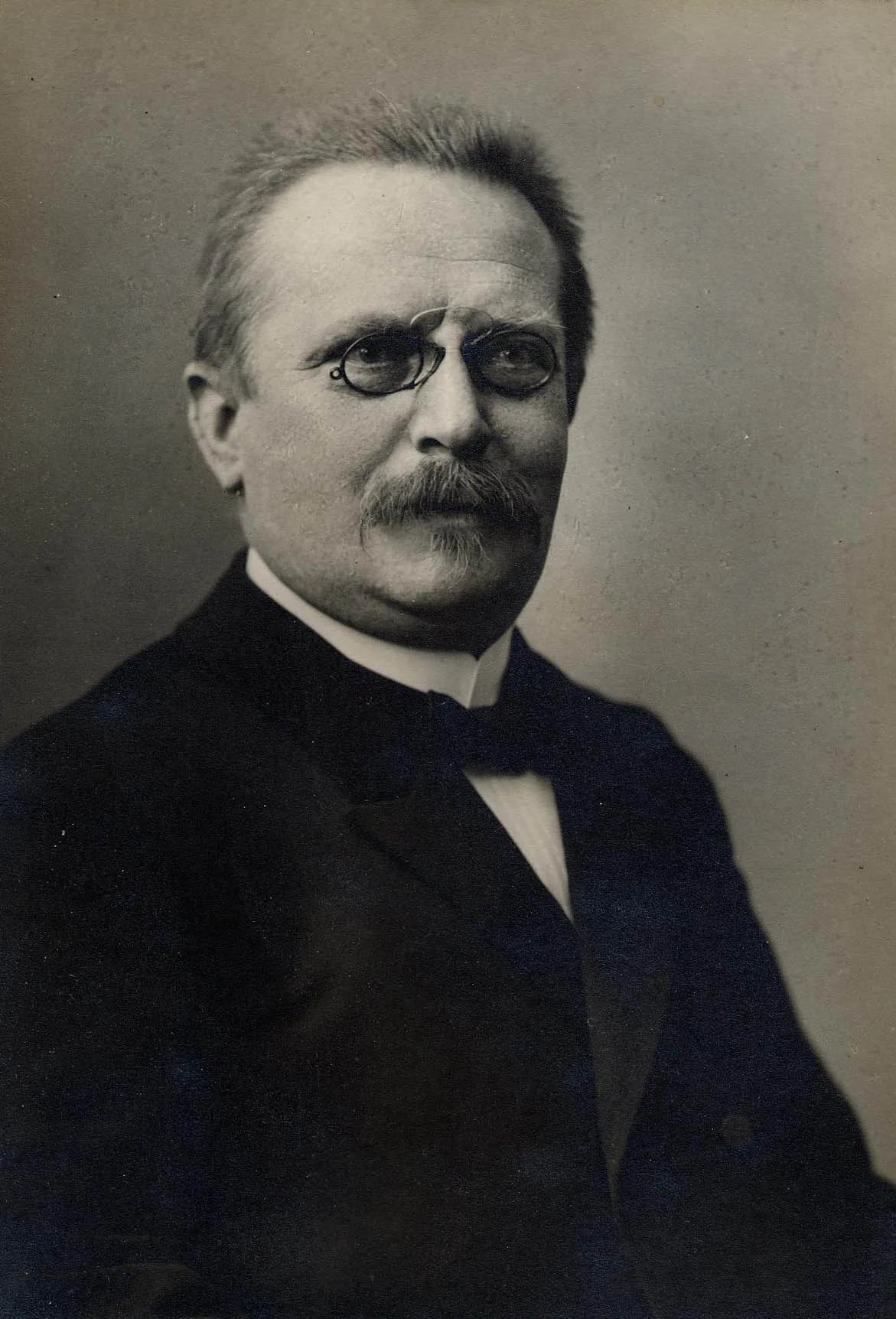 Porträt von Friedrich Wilhelm Putzger (1849–1913) – Gedenkseite