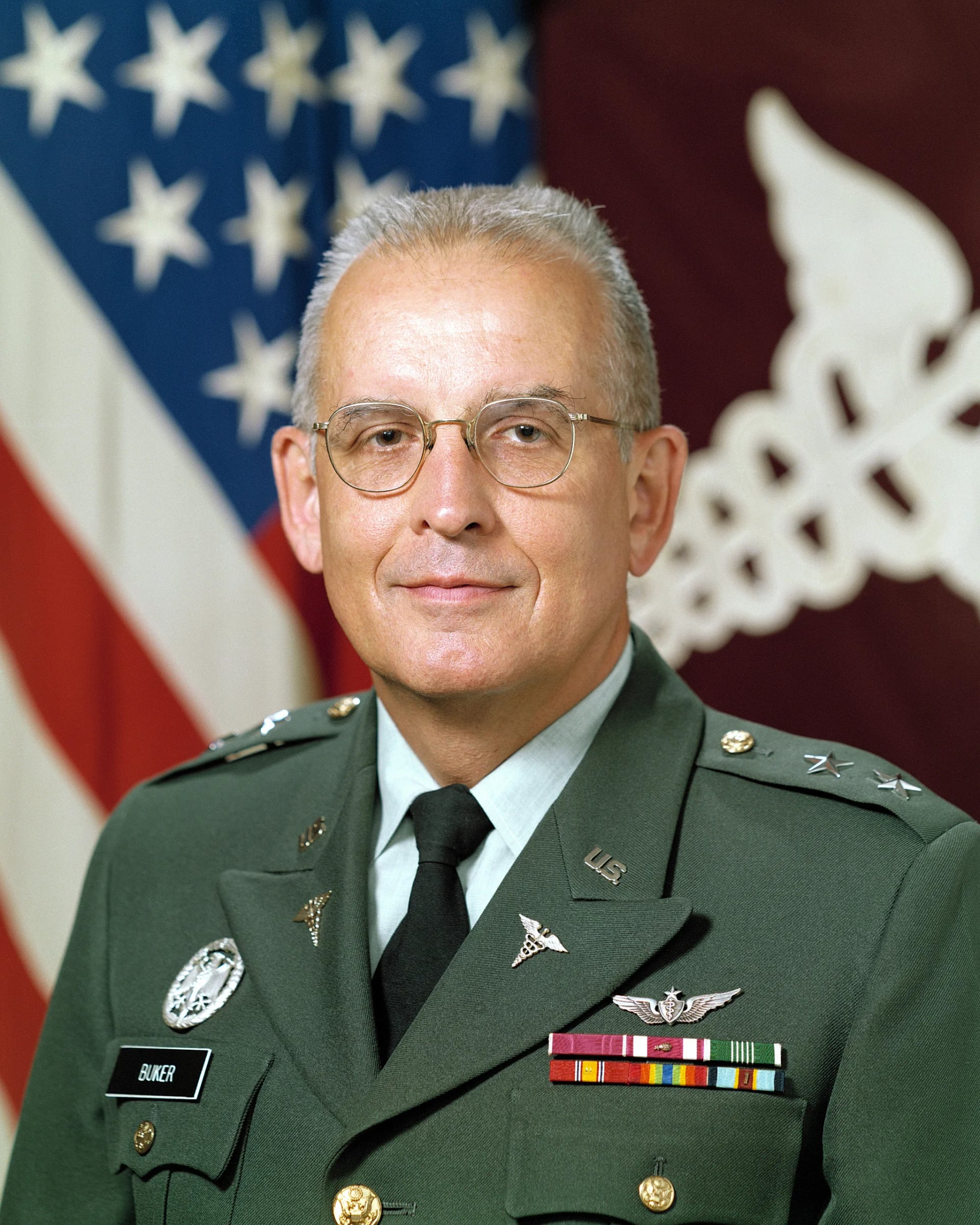 Porträt von Robert H. Buker (1928–2017) – Gedenkseite