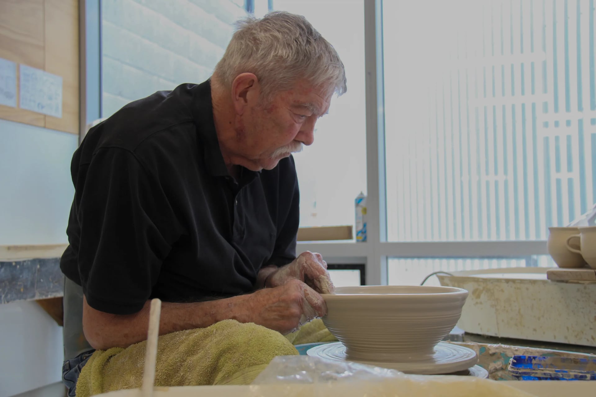 Portrait of Neil Grant (1938–2024) – memorial page