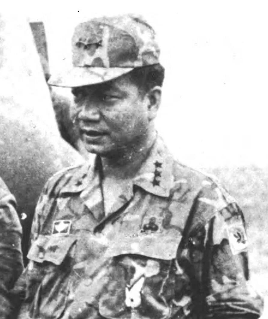 Portrait of Du Quoc Dong (1932–2008) – memorial page