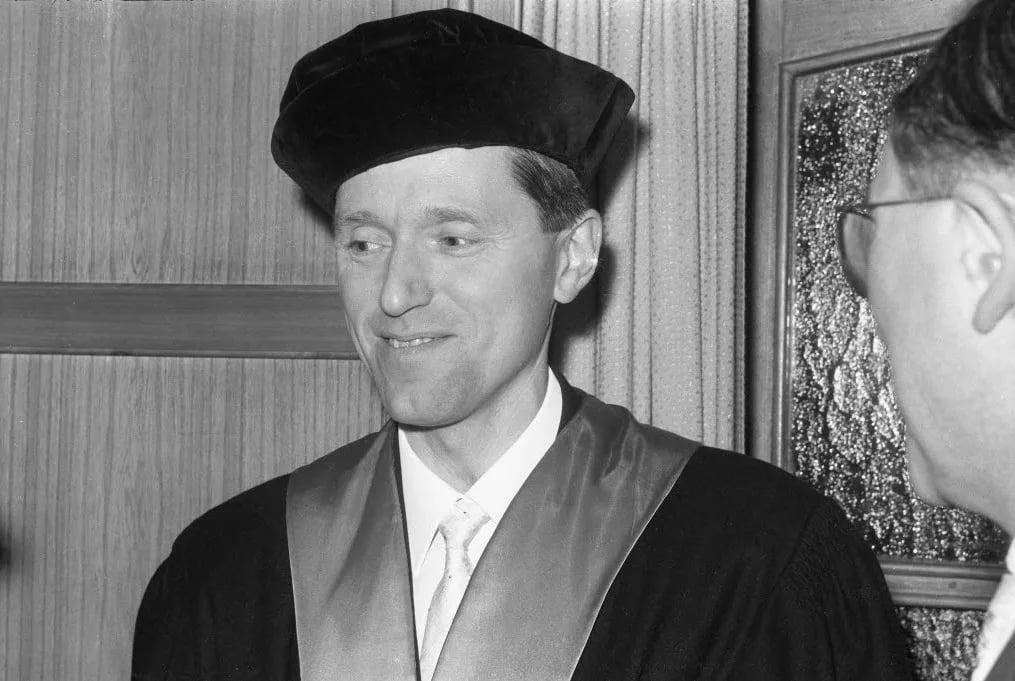 Portrait of Bernhard Hassenstein (1922–2016) – memorial page