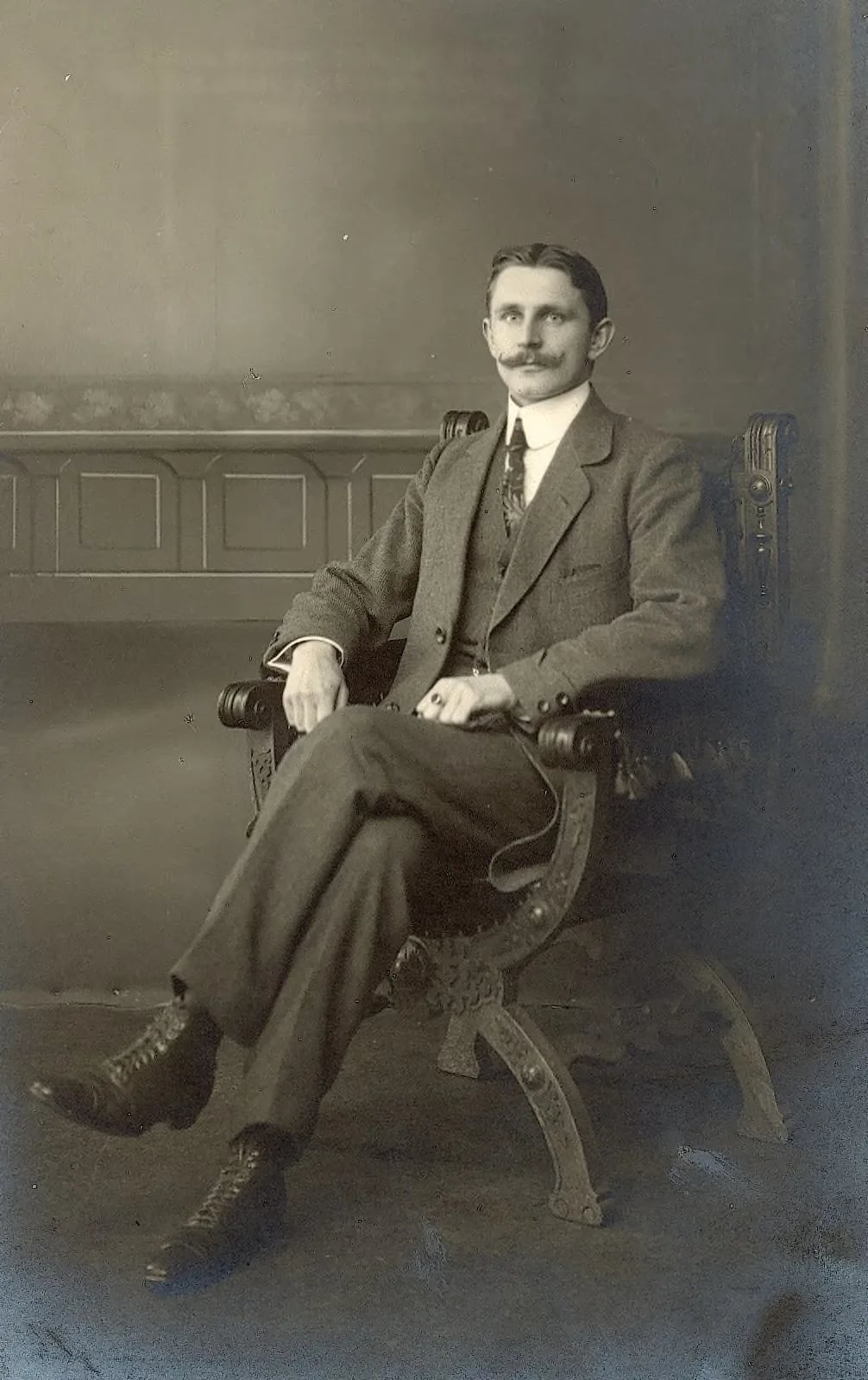 Portrait of Adriaan Gerrit Verhoeven (1886–1976) – memorial page