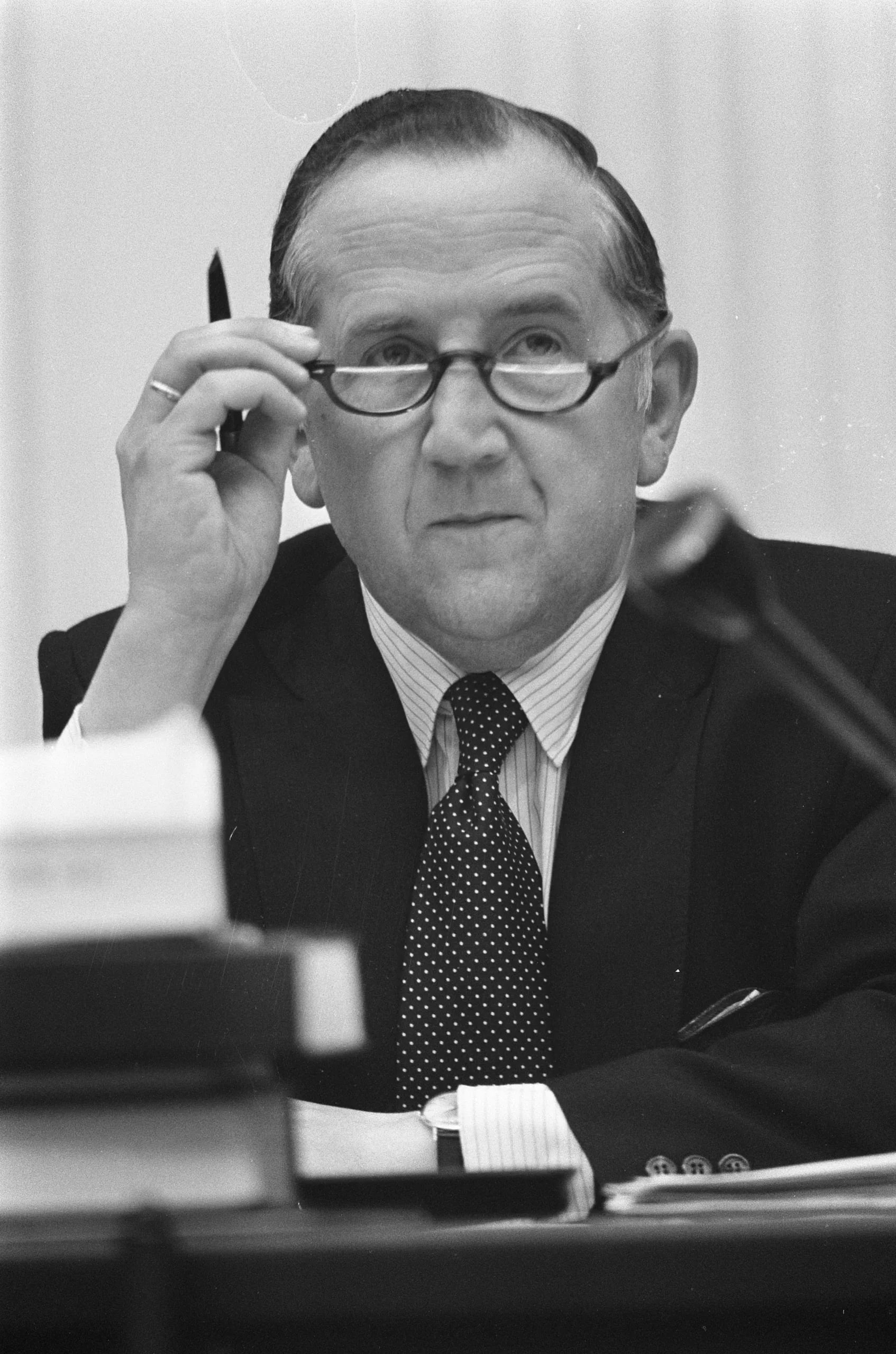 Portrait of Chris van Veen (1922–2009) – memorial page