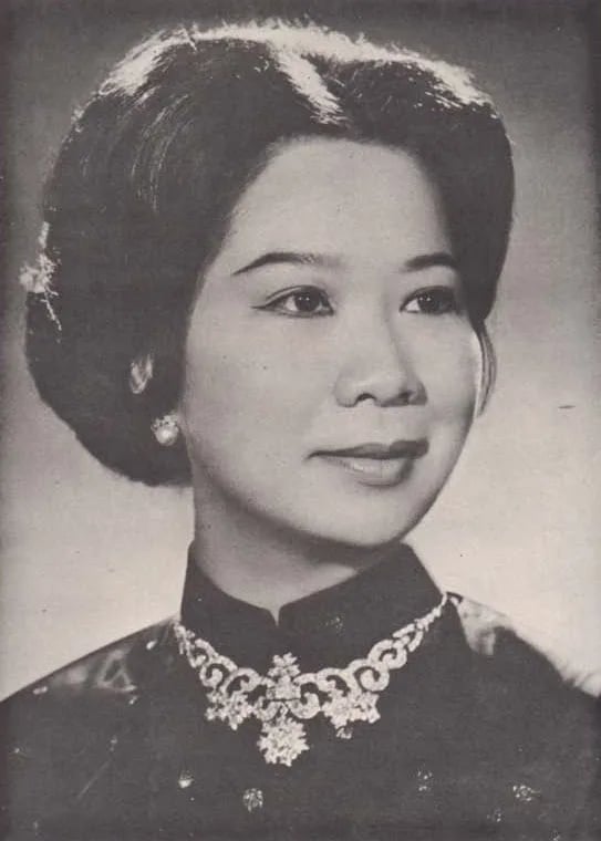 Portrait of Madame Nguyen Van Thieu (1930–2021) – memorial page