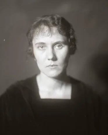 Porträt von Anděla Kozáková-Jírová (1897–1986) – Gedenkseite