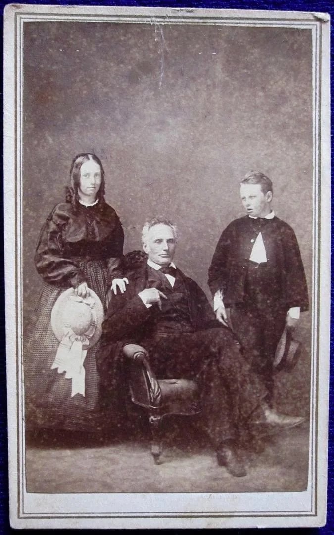Portrait of Ella Hudson Paris (1852–1938) – memorial page