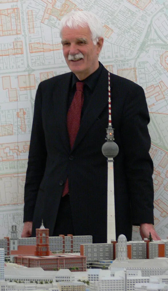 Porträt von Hans Stimmann (1941–2025) – Gedenkseite