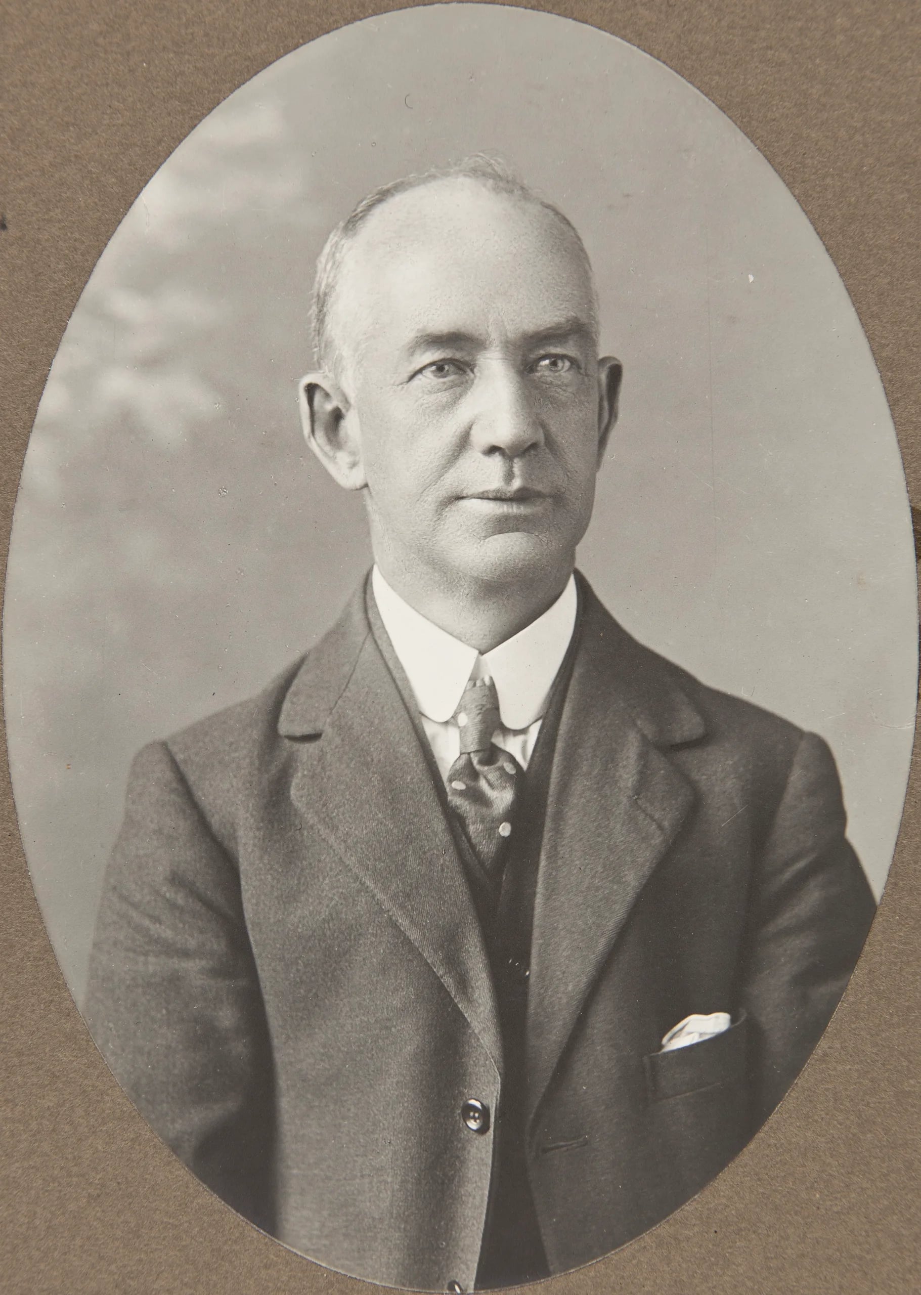 Portrait of James Hamlin Walker (1862–1944) – memorial page