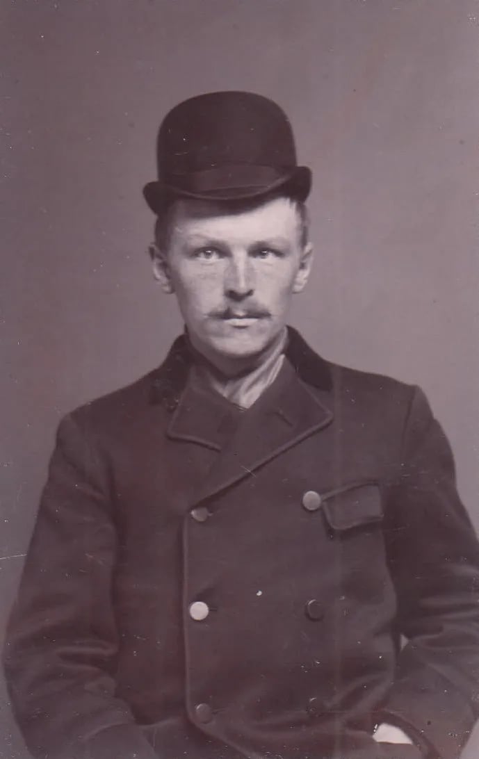 Portrait of Lars Bergström (1870–1941) – memorial page